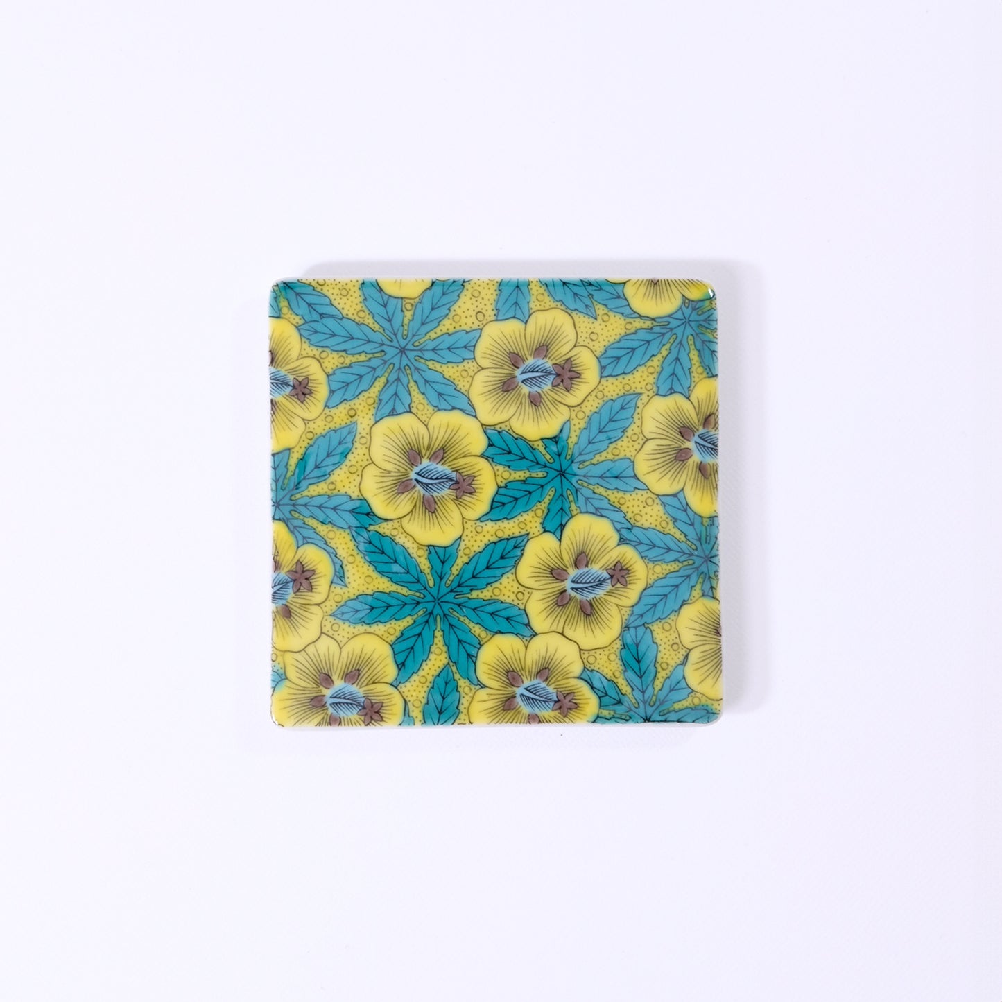 Kutani ware colored square plate