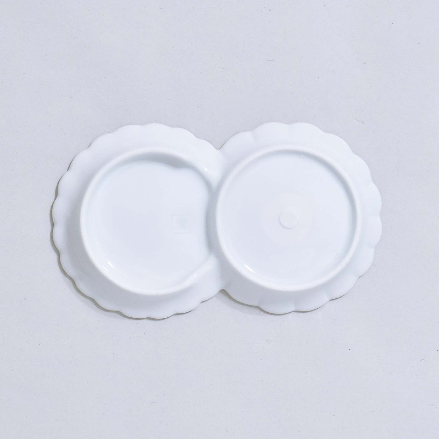 Rabbit and Chrysanthemum Plate