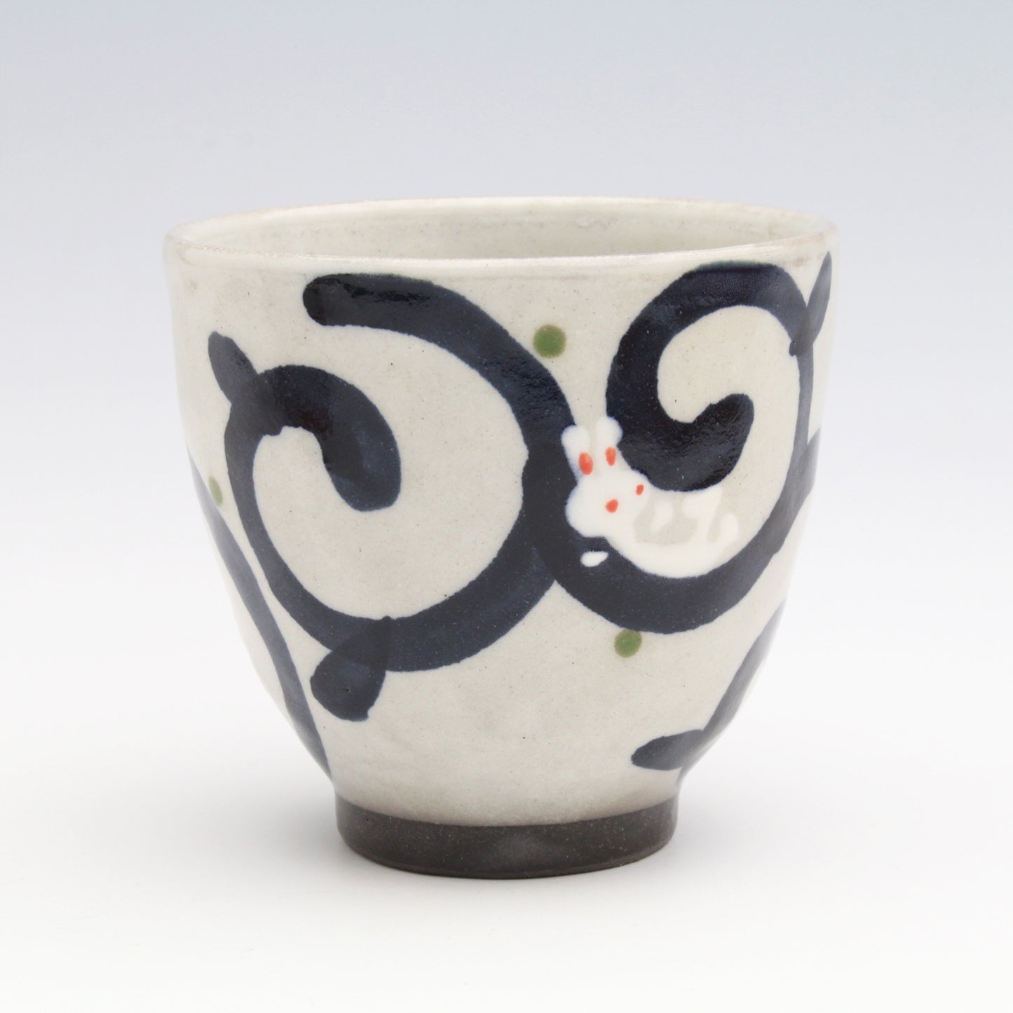 Arabesque White Rabbit Teacup