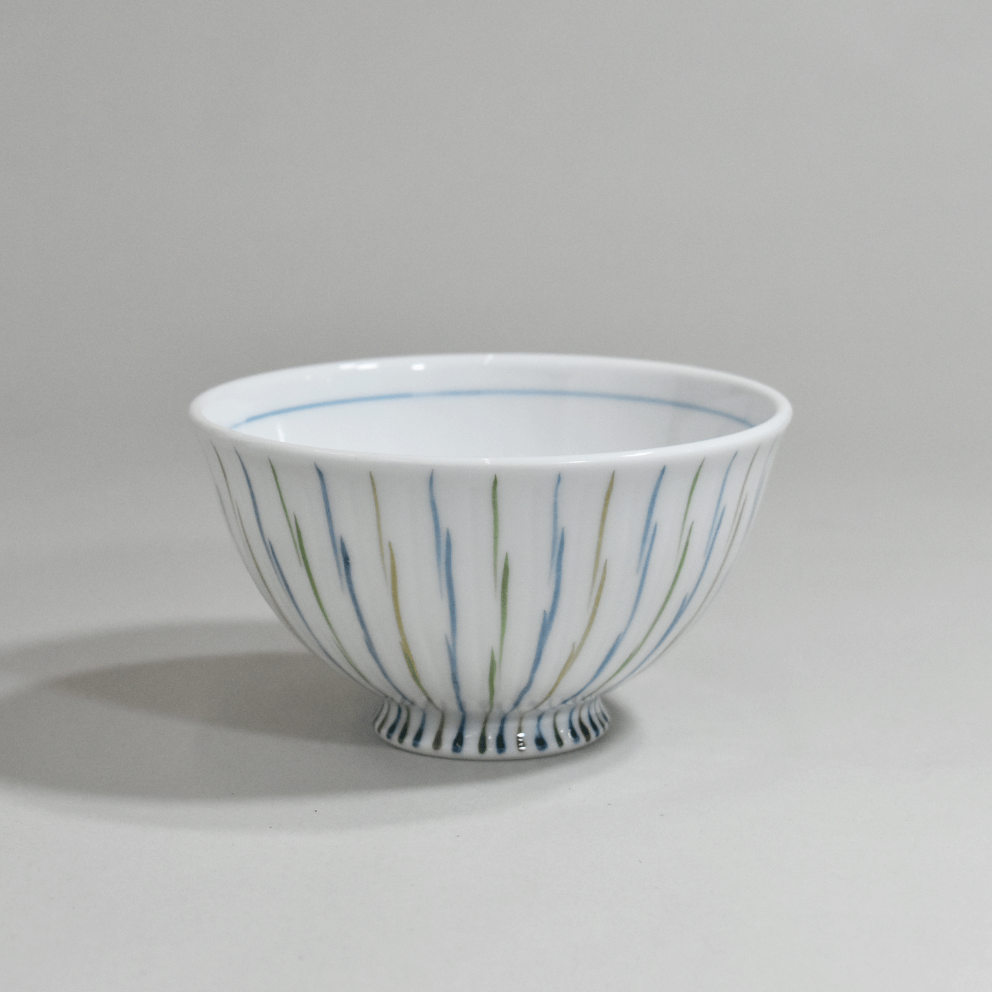 Three-color Tokusa Rabbit Lightweight Rice Bowl