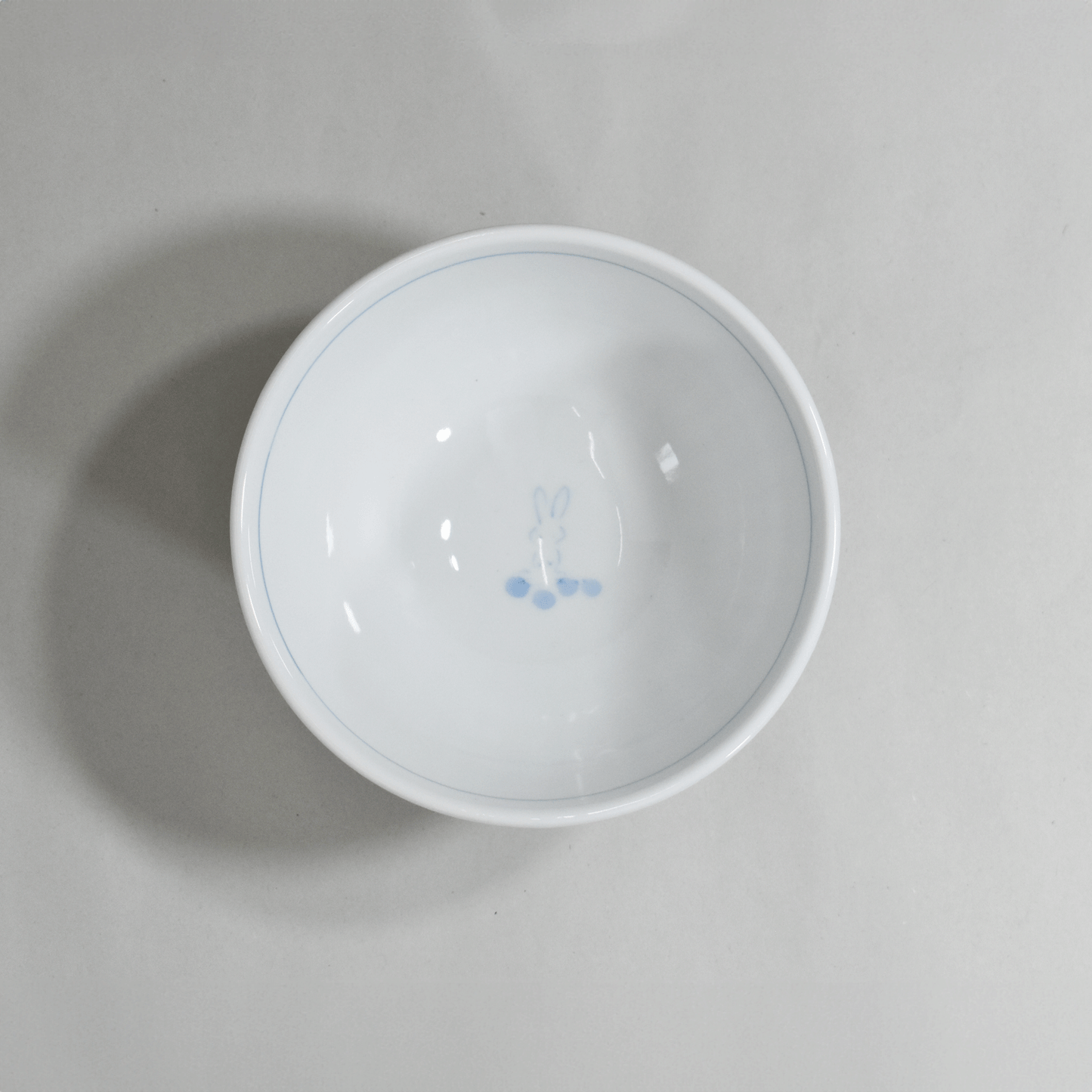 Three-color Tokusa Rabbit Lightweight Rice Bowl