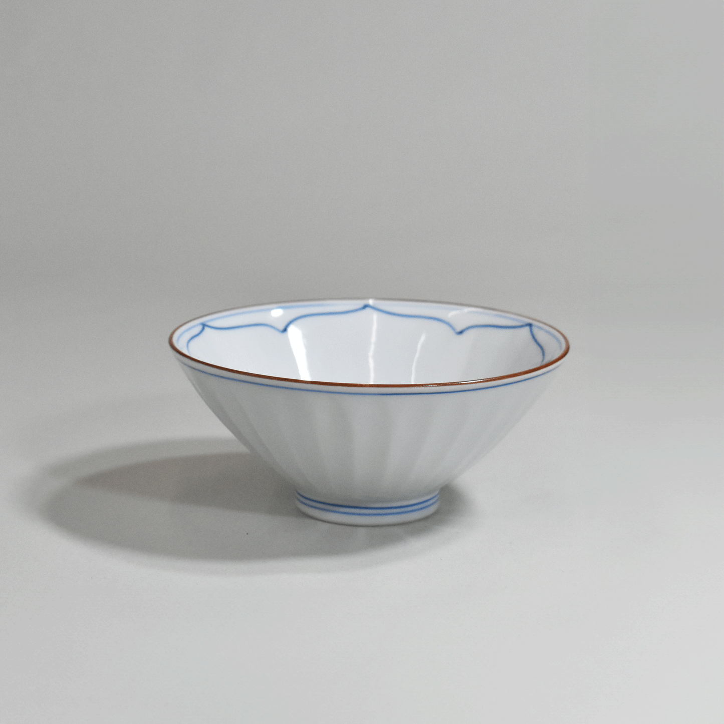 Rinkamon Chrysanthemum Carved Rice Bowl