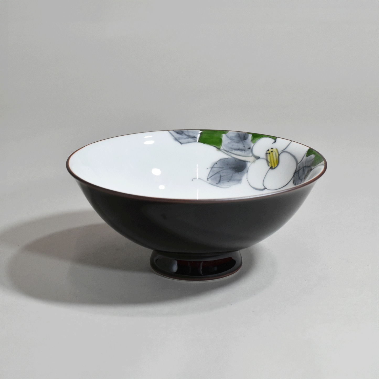 Flower-painted rice bowl
