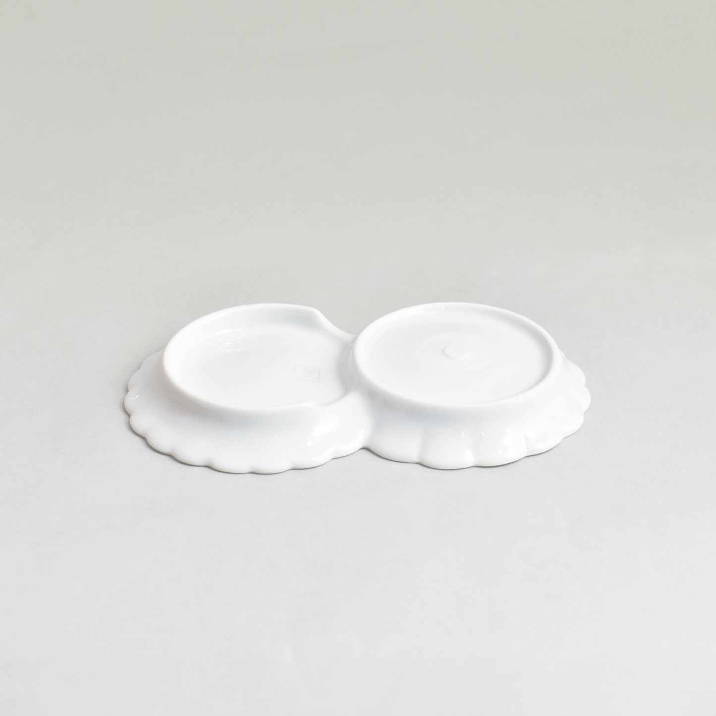 Taihaku small chrysanthemum plate