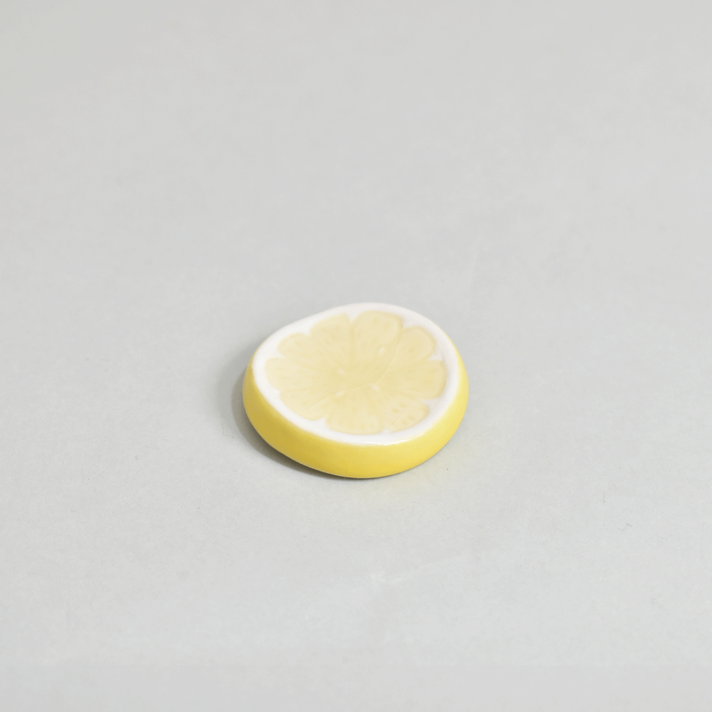 Chopstick rest sliced lemon
