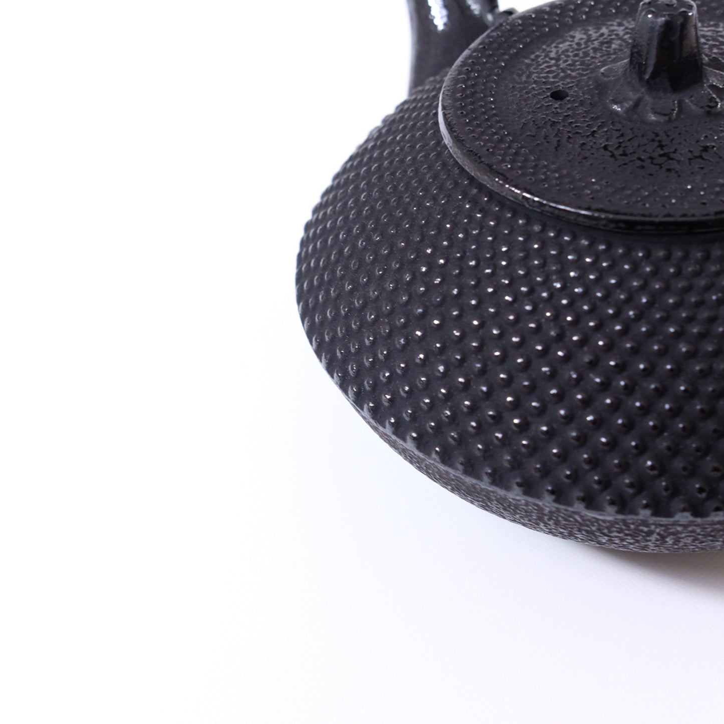 Iron kettle Maru Arale 0.8L Black