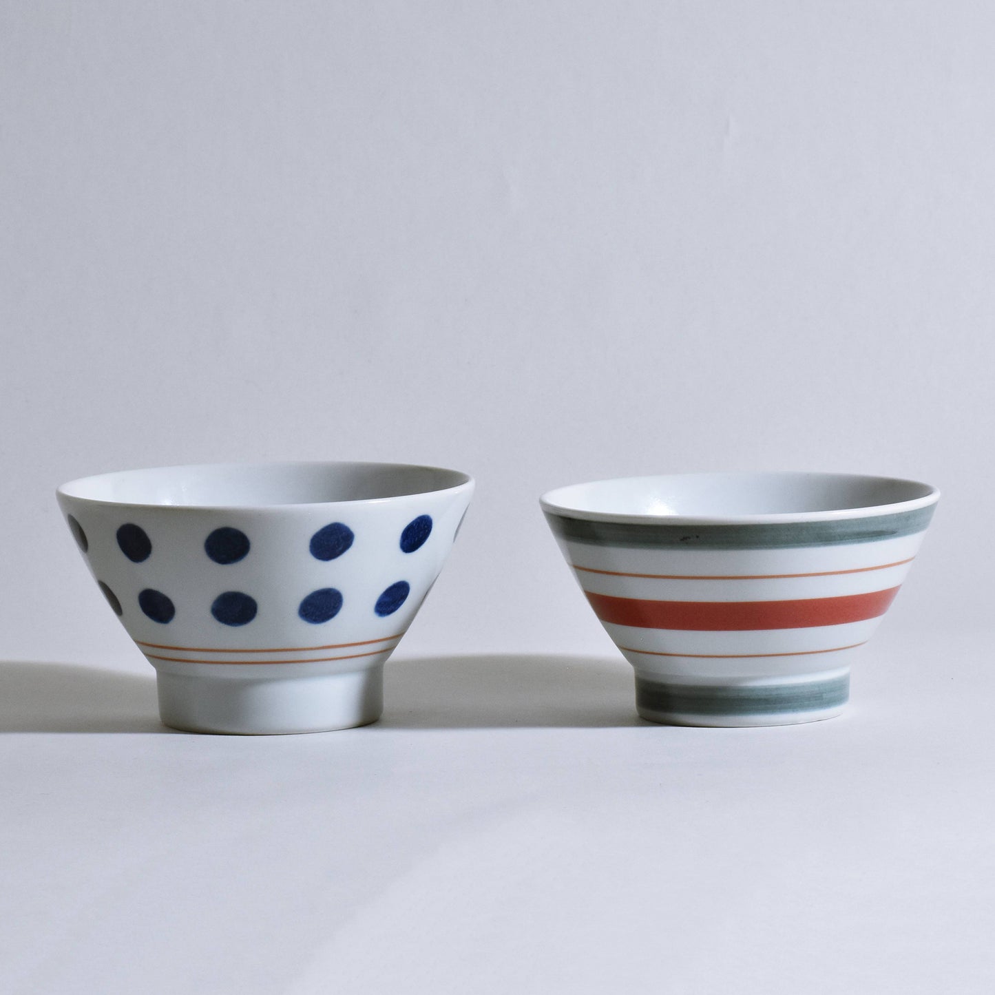 Dot and border red pair Kurawanka bowl set