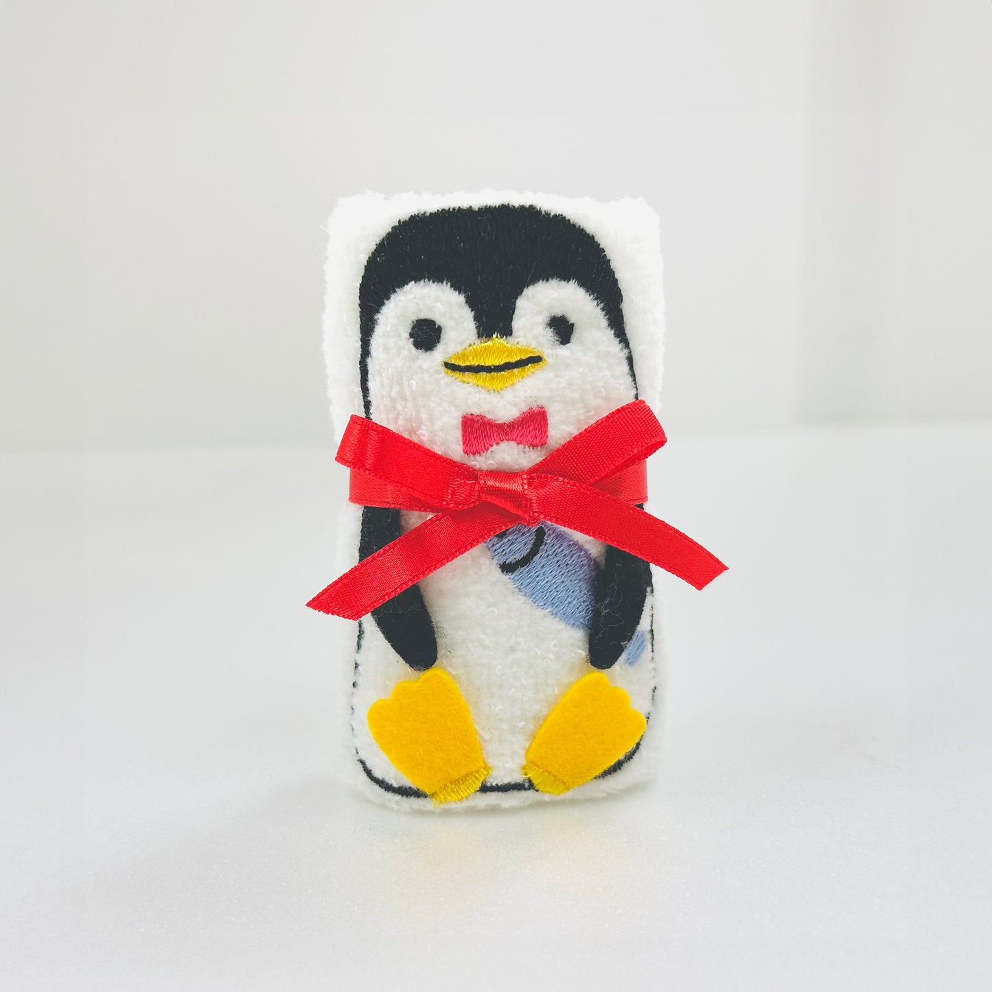 Sea Friends Petit Towel Penguin