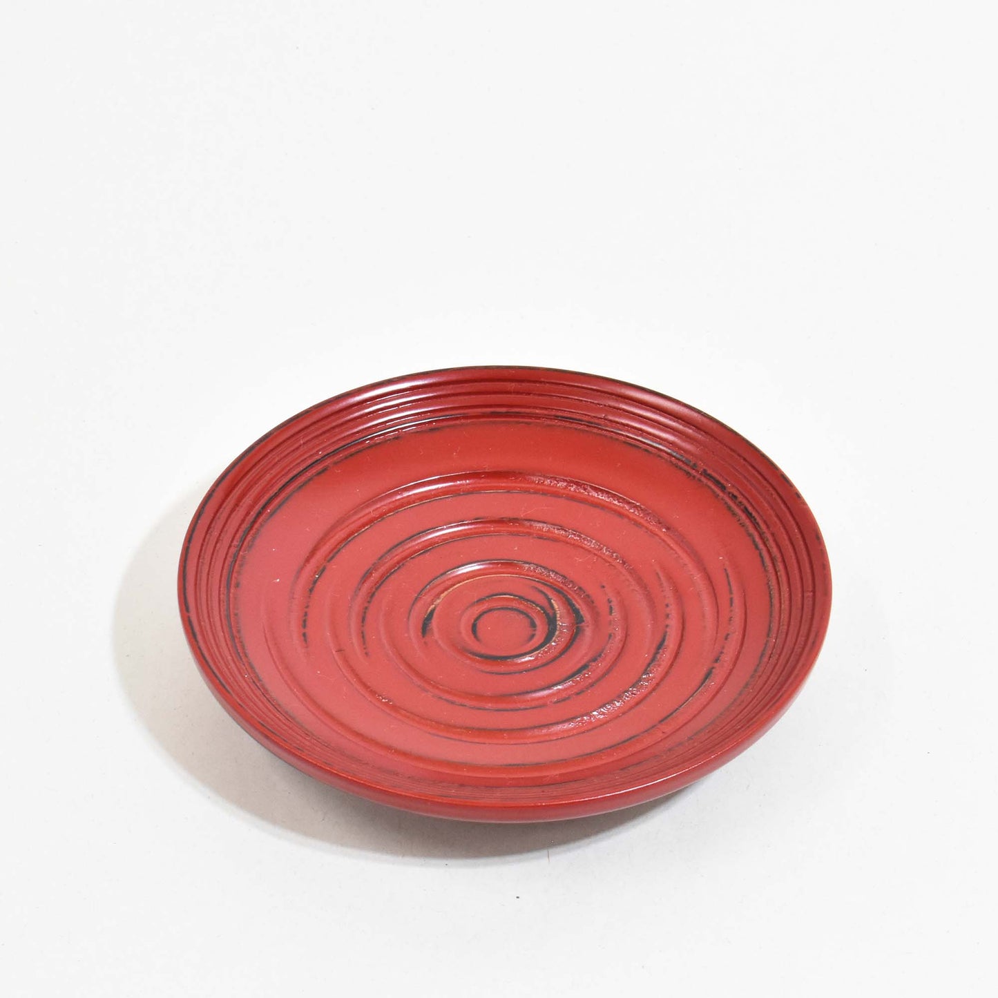 Wooden individual plates, swirl