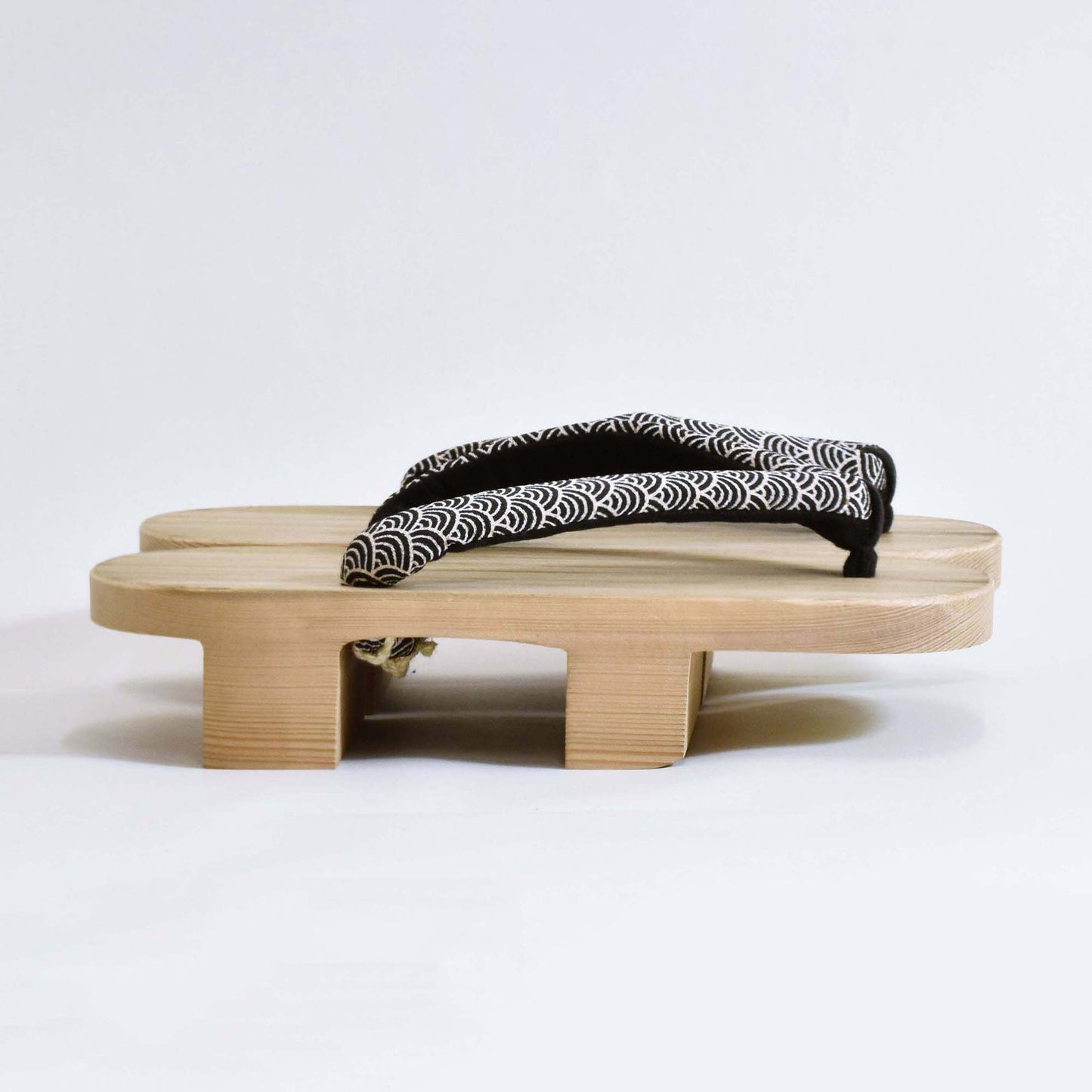 Kiso Nezuko Geta (Japanese Clogs) for Men (Round)