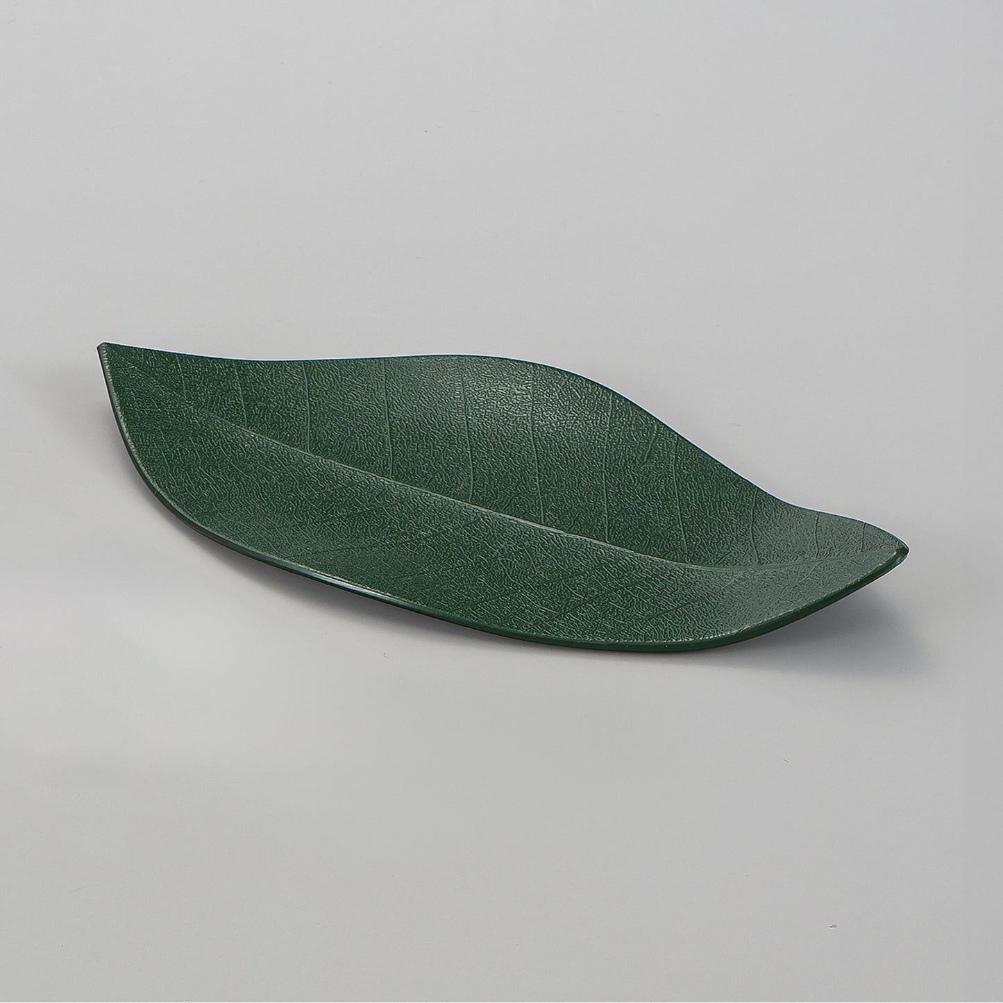 Magnolia leaf individual plates