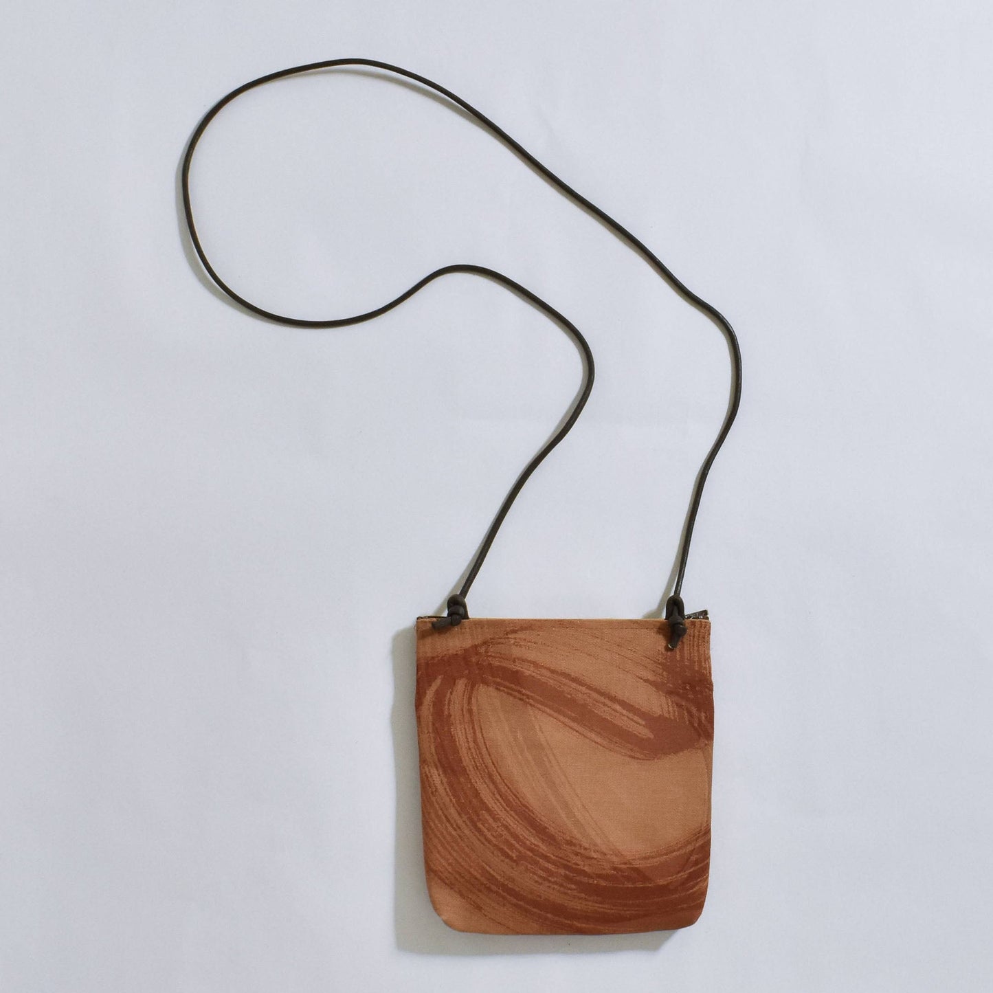 Persimmon dyeing 2F pochette