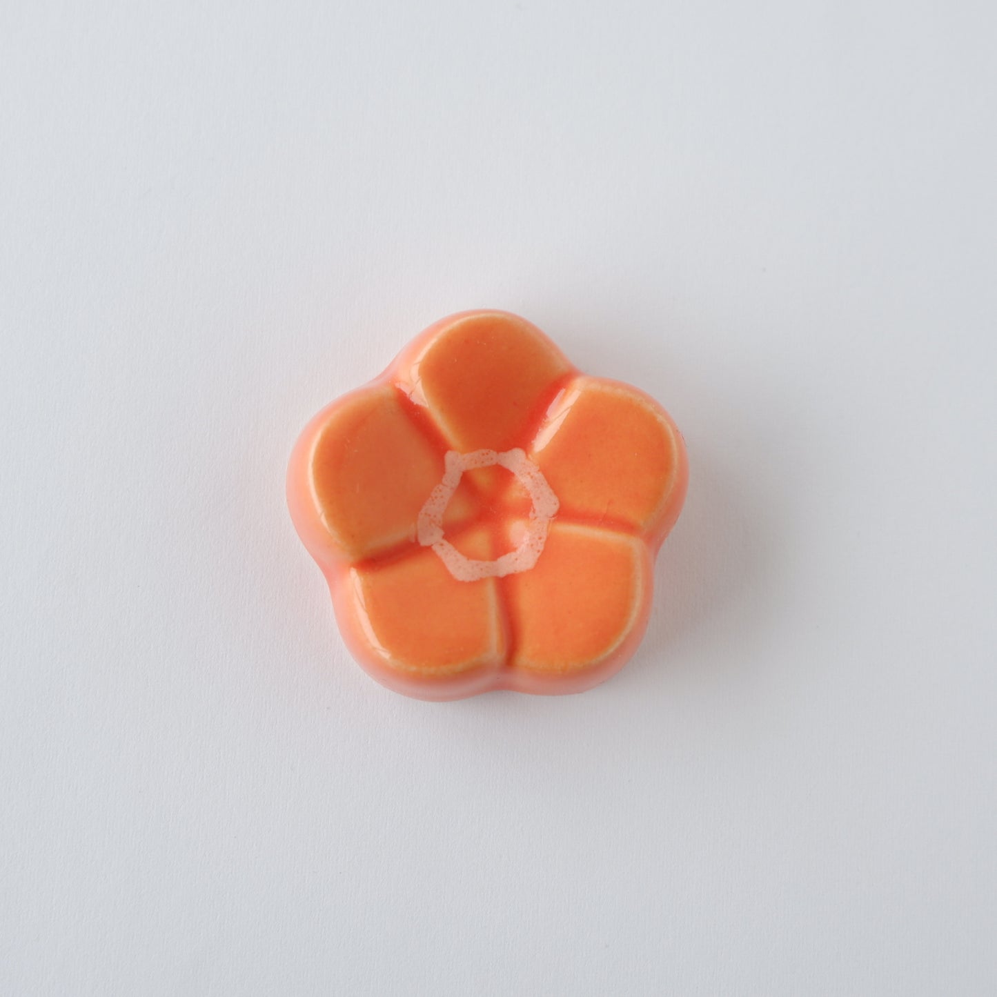 Chopstick rest plum-shaped carrot