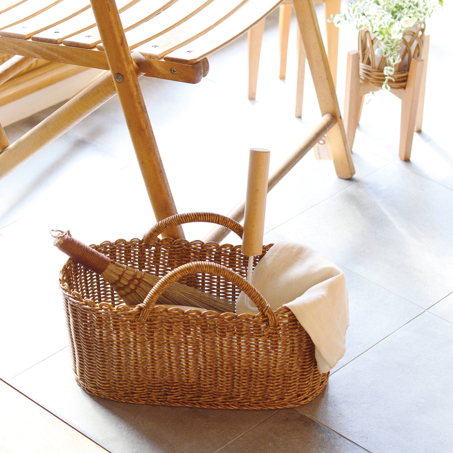 Util Oval Handle Basket L