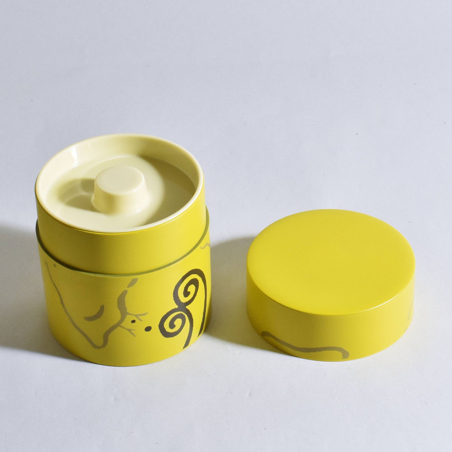 Tea canister, yellow and green