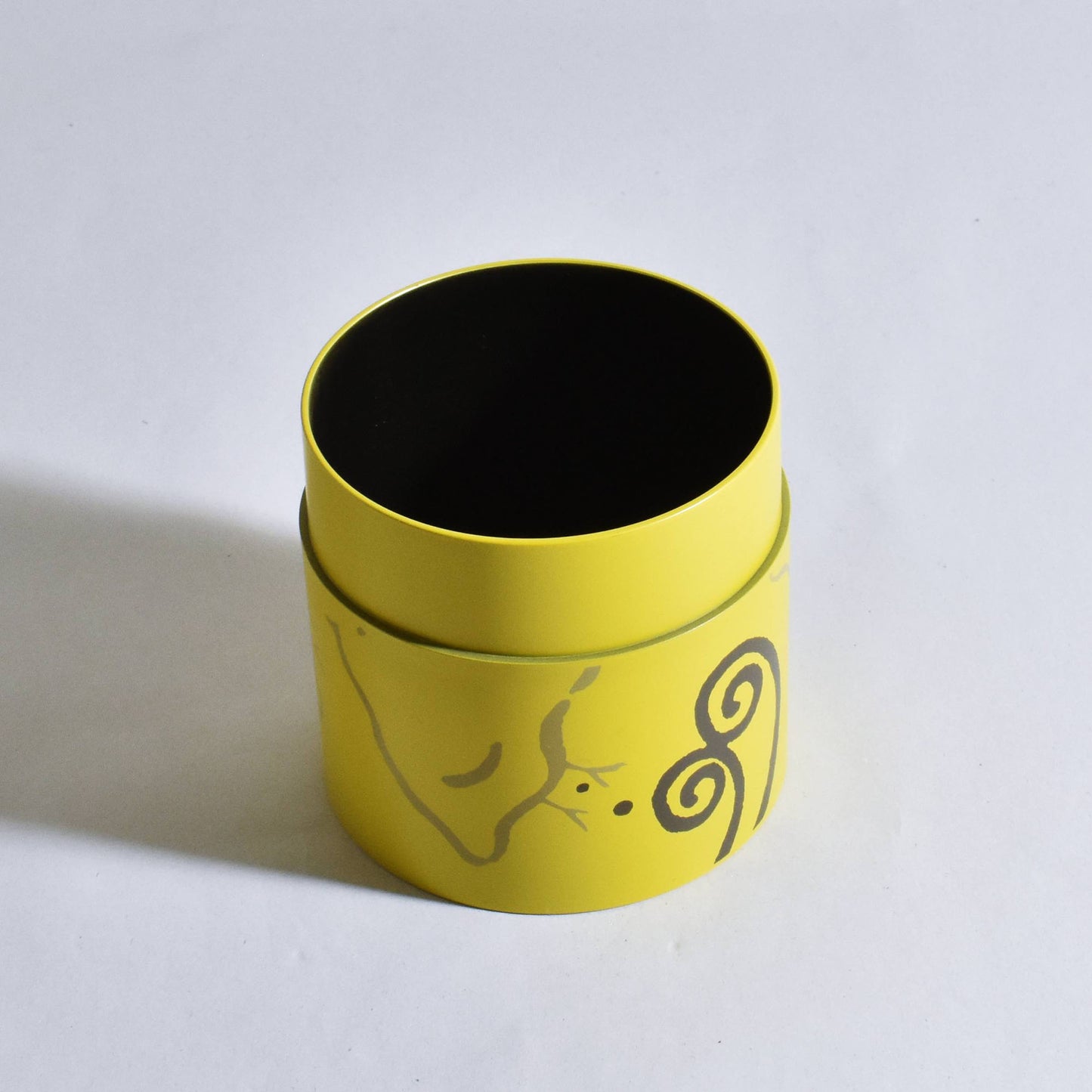 Tea canister, yellow and green