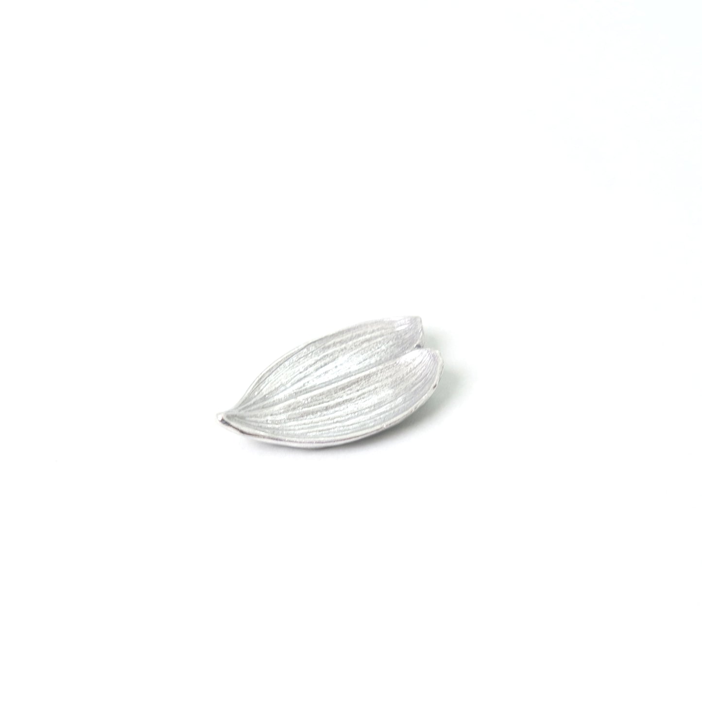 Tin chopstick rest, flower petal