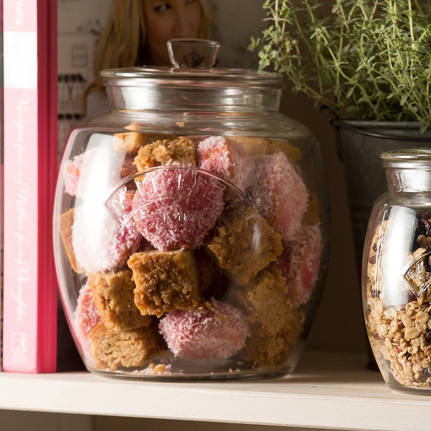 UNIVERSAL STORAGE JAR 0.85L