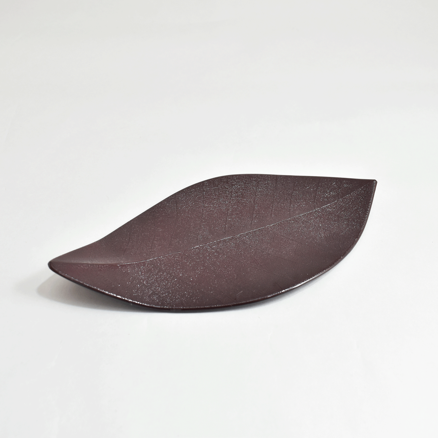Magnolia leaf individual plates