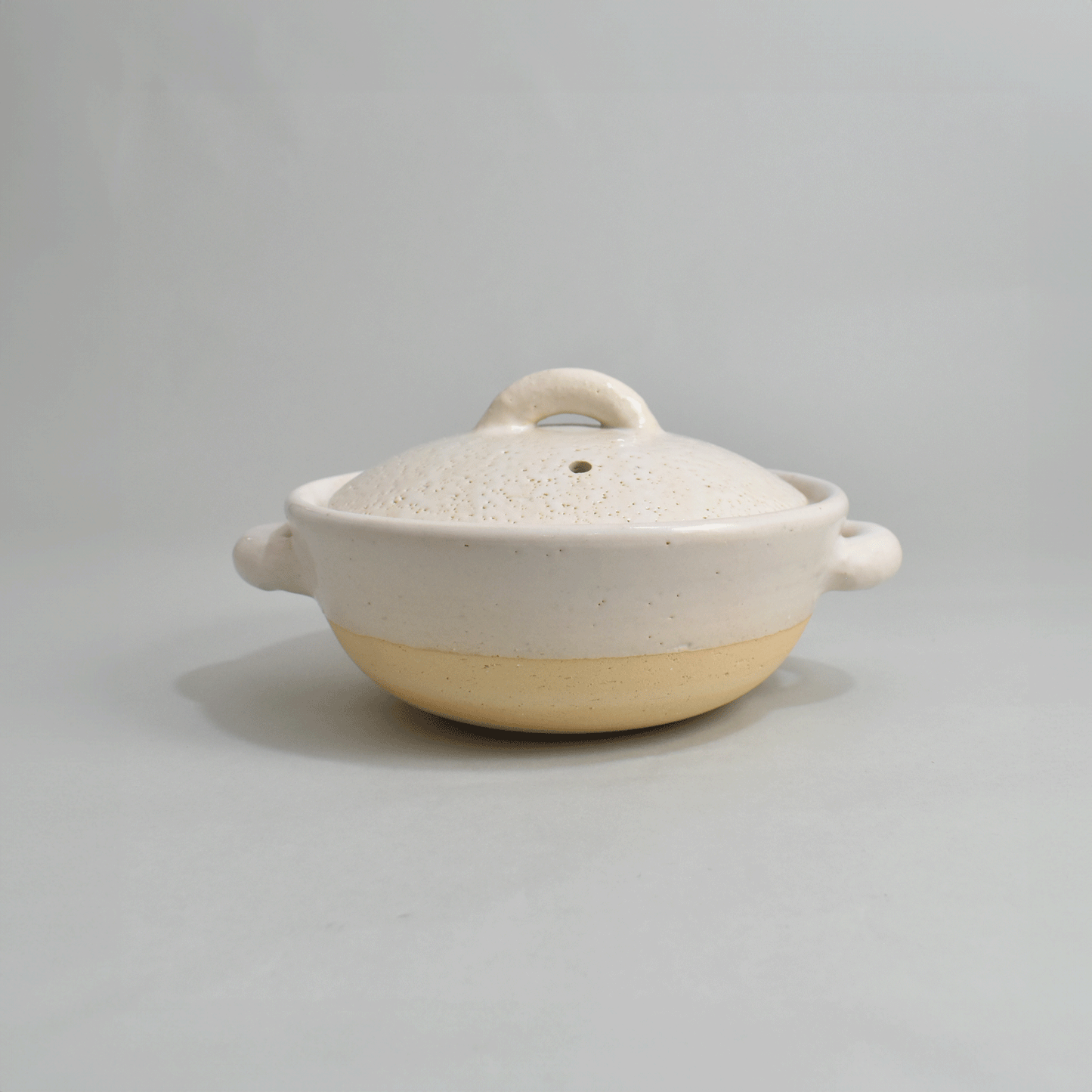 Iga clay pot No. 6 white