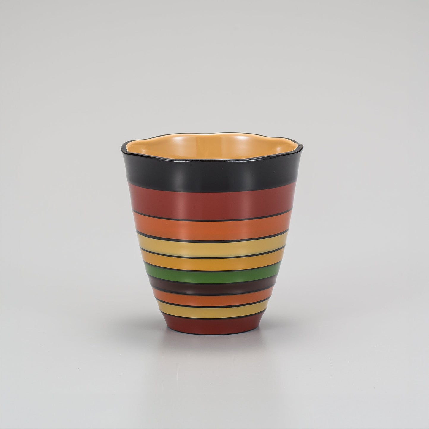 Free cup with spinning top design