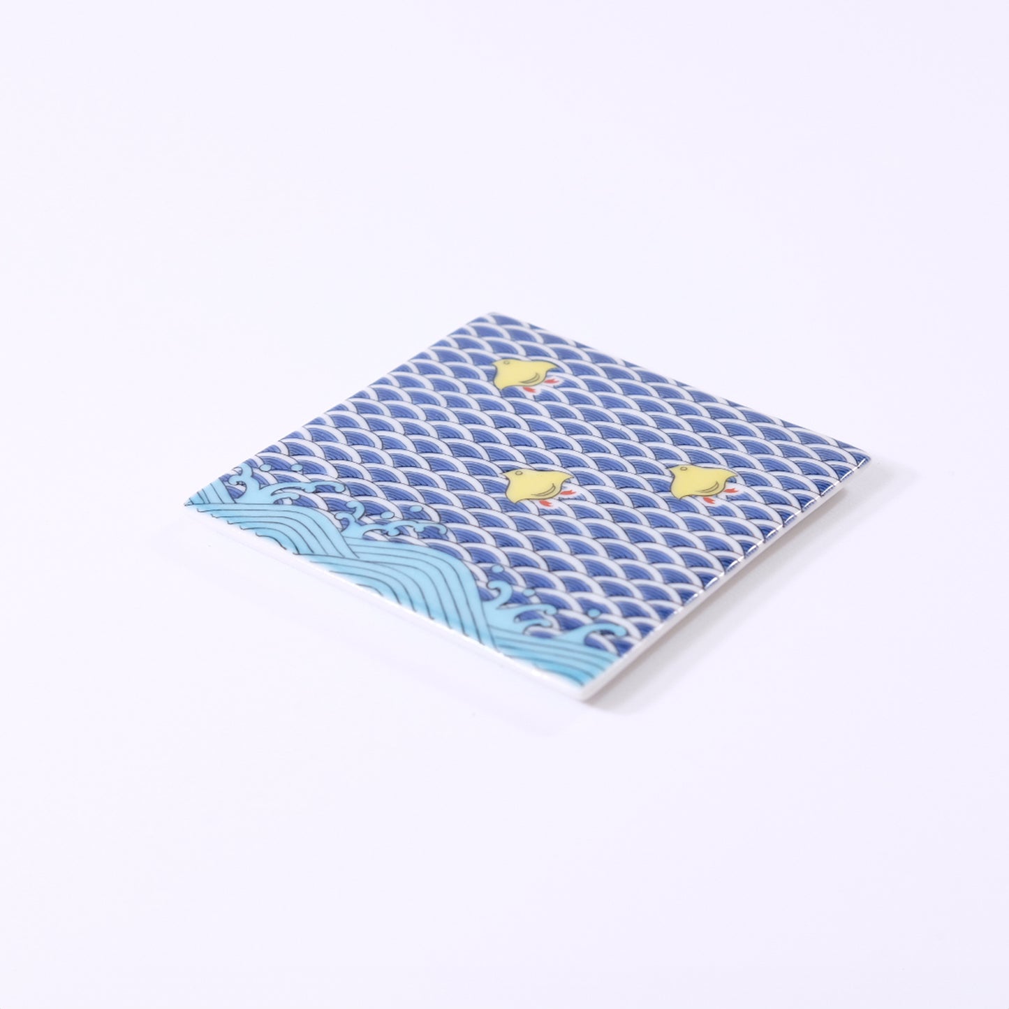 Kutani ware colored square plate