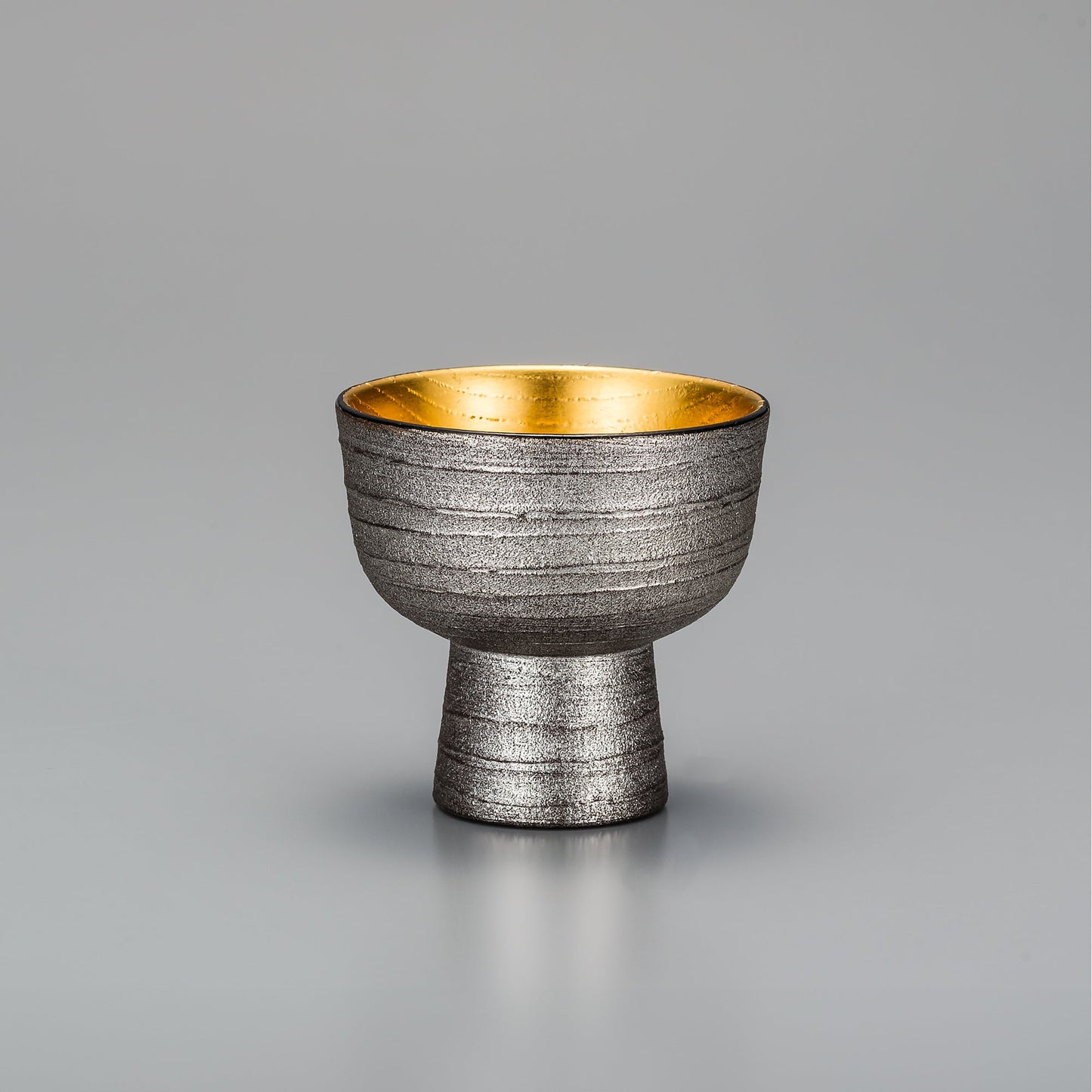 Stopper: Real gold leaf sake cup