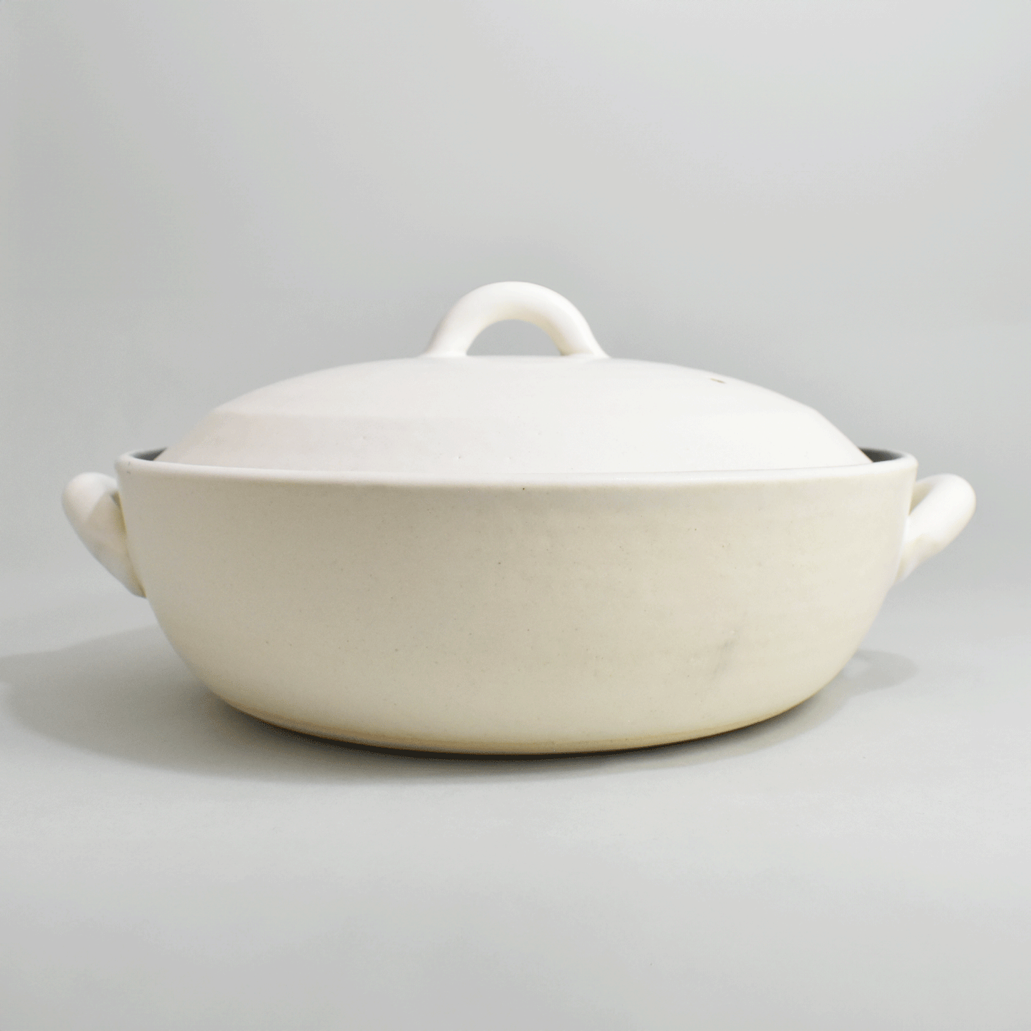 IH clay pot with ceramic coating on the inside, size 9, white