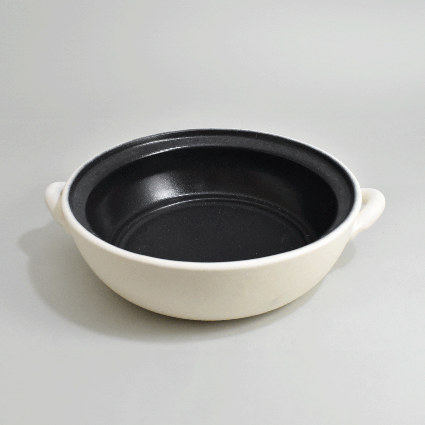 IH clay pot with ceramic coating on the inside, size 9, white