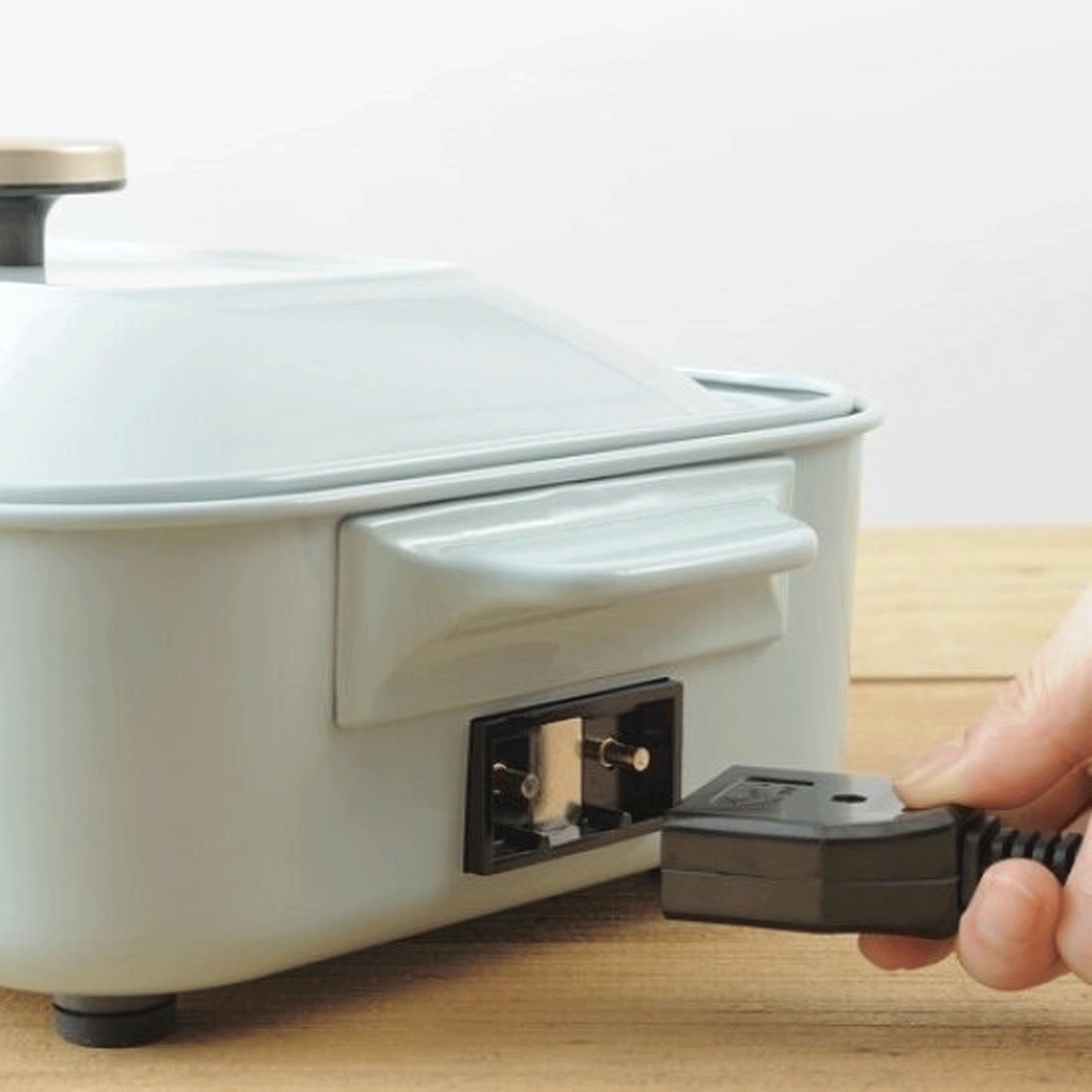 BRUNO Compact Hot Plate, Red