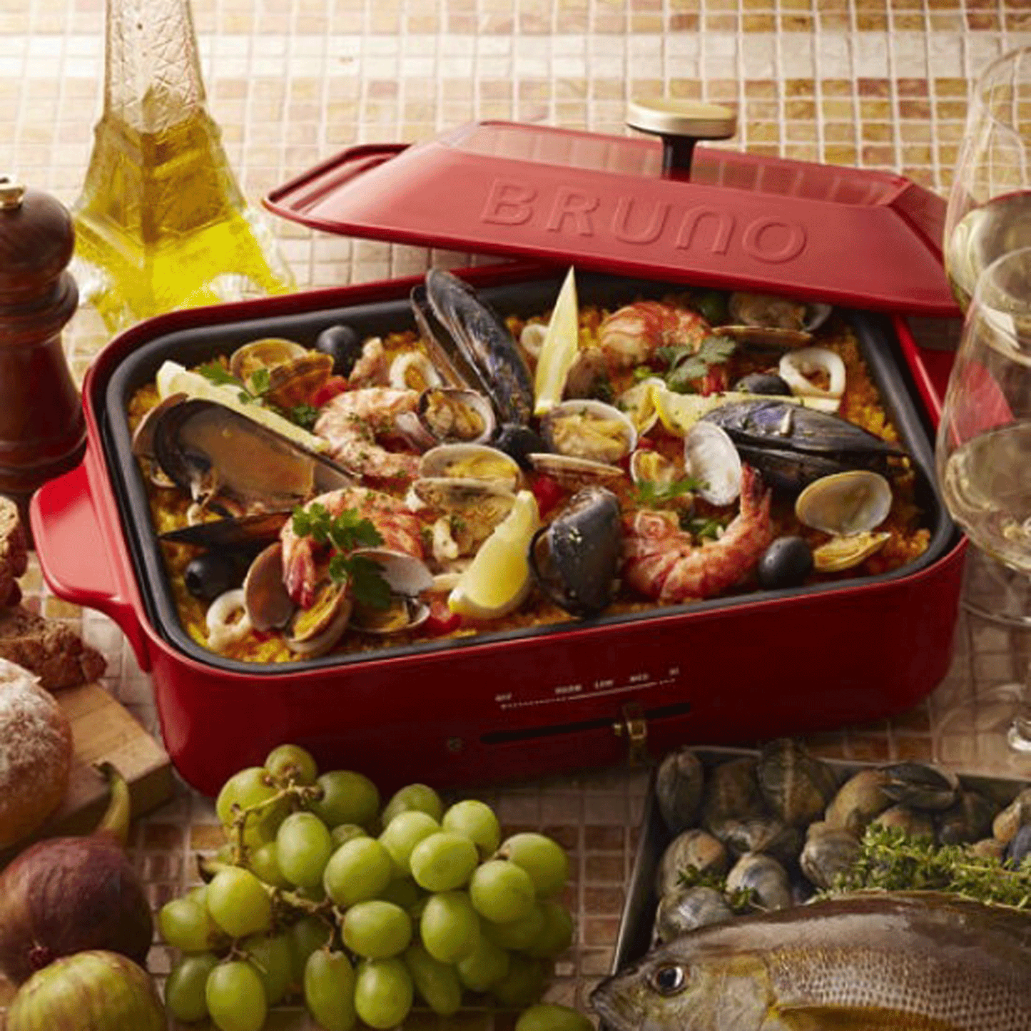 BRUNO Compact Hot Plate, Red