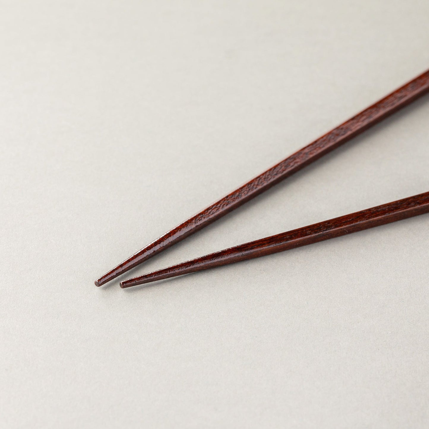 Pentagonal lacquer