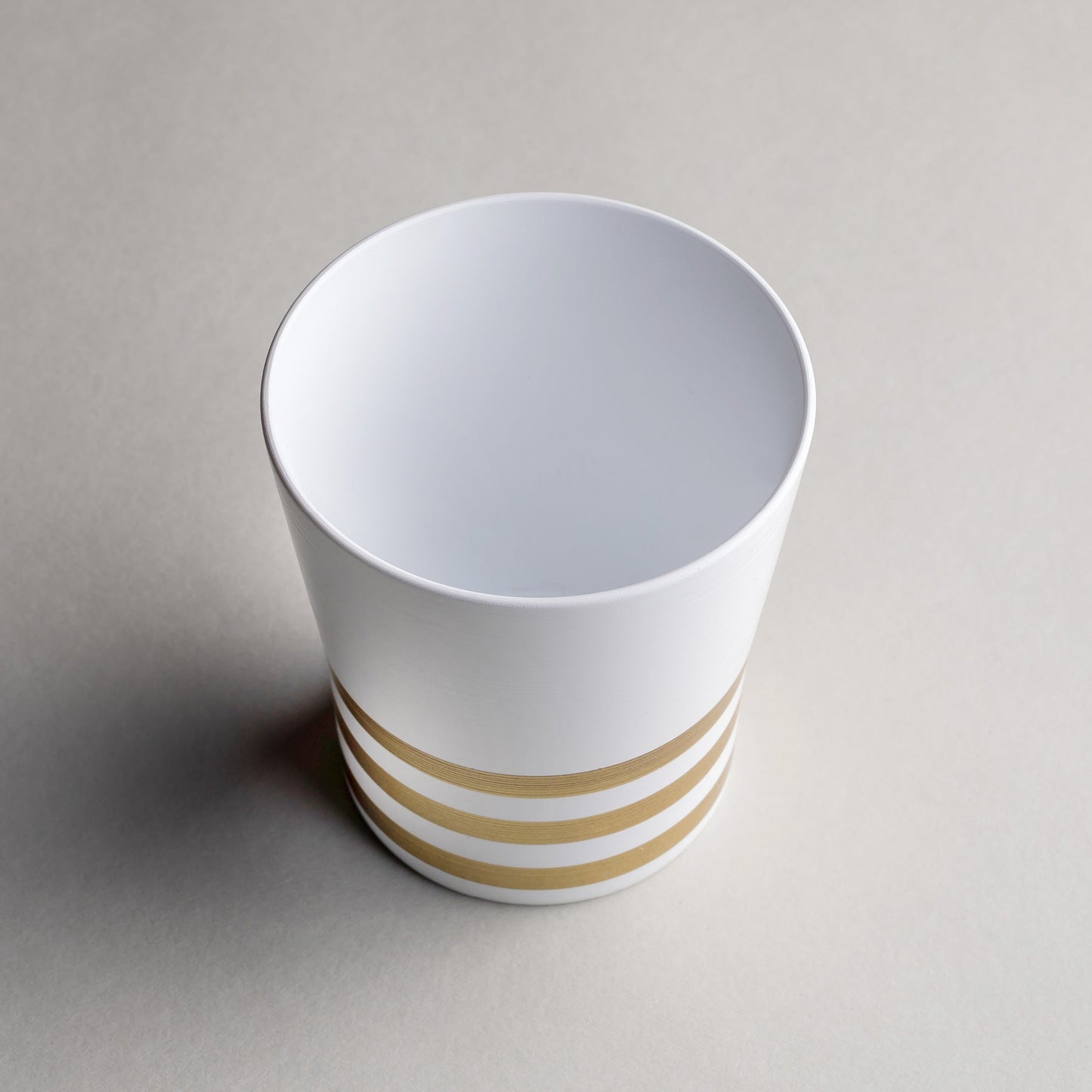 Free cup with brush lines, dishwasher safe