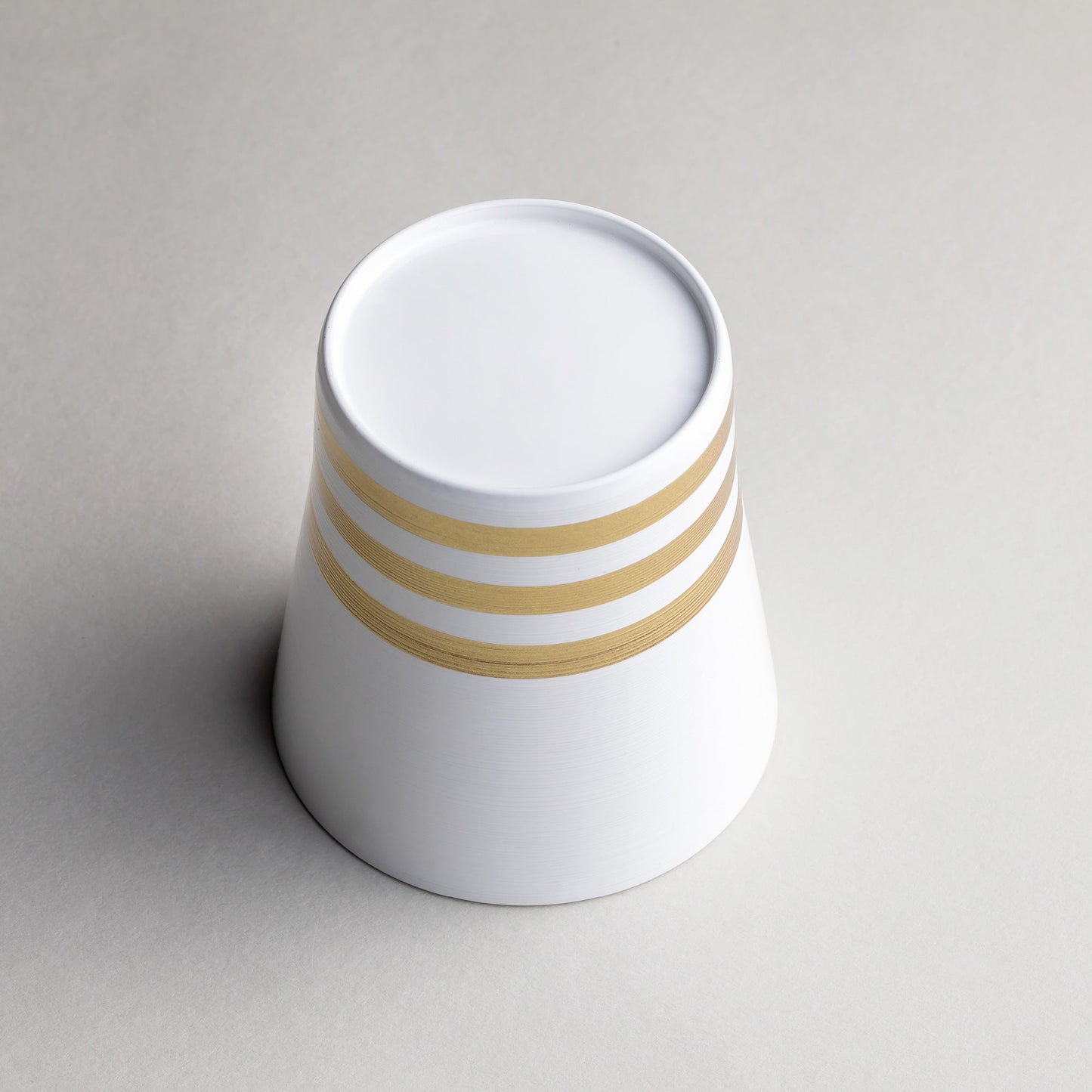 Free cup with brush lines, dishwasher safe
