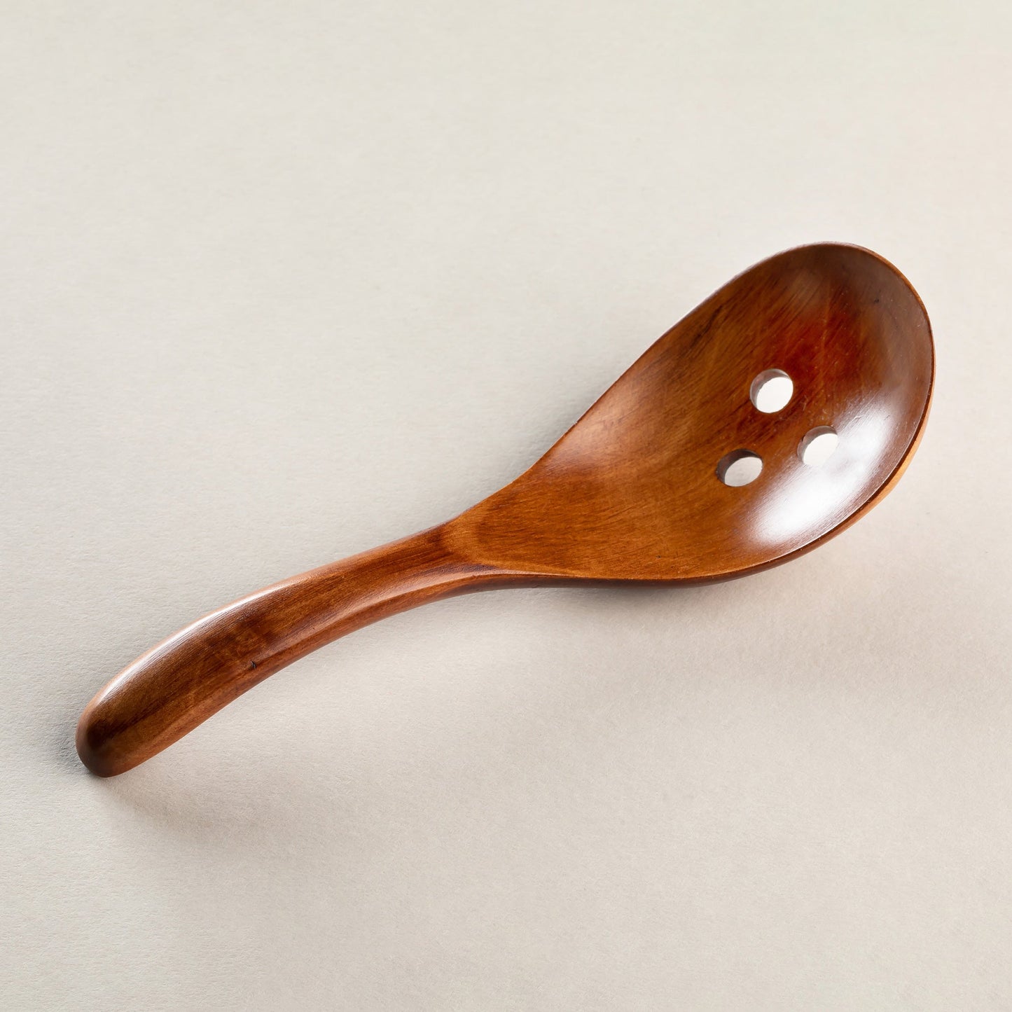 Wooden camphor yudo scoop with lacquer and holes