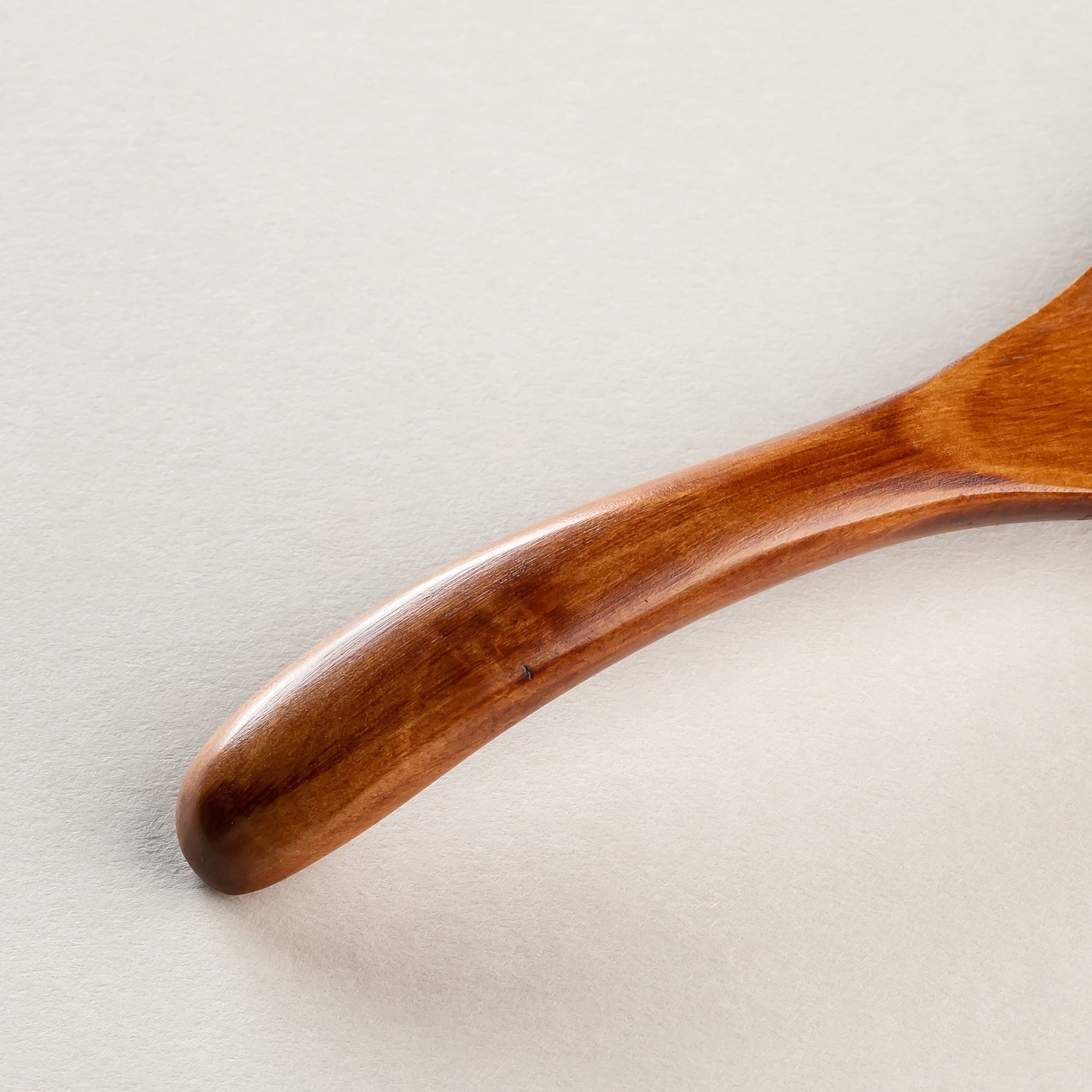 Wooden camphor yudo scoop with lacquer and holes