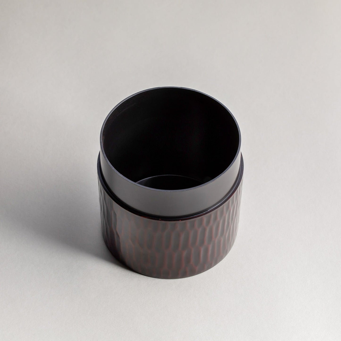 Tea canister in Kamakura style