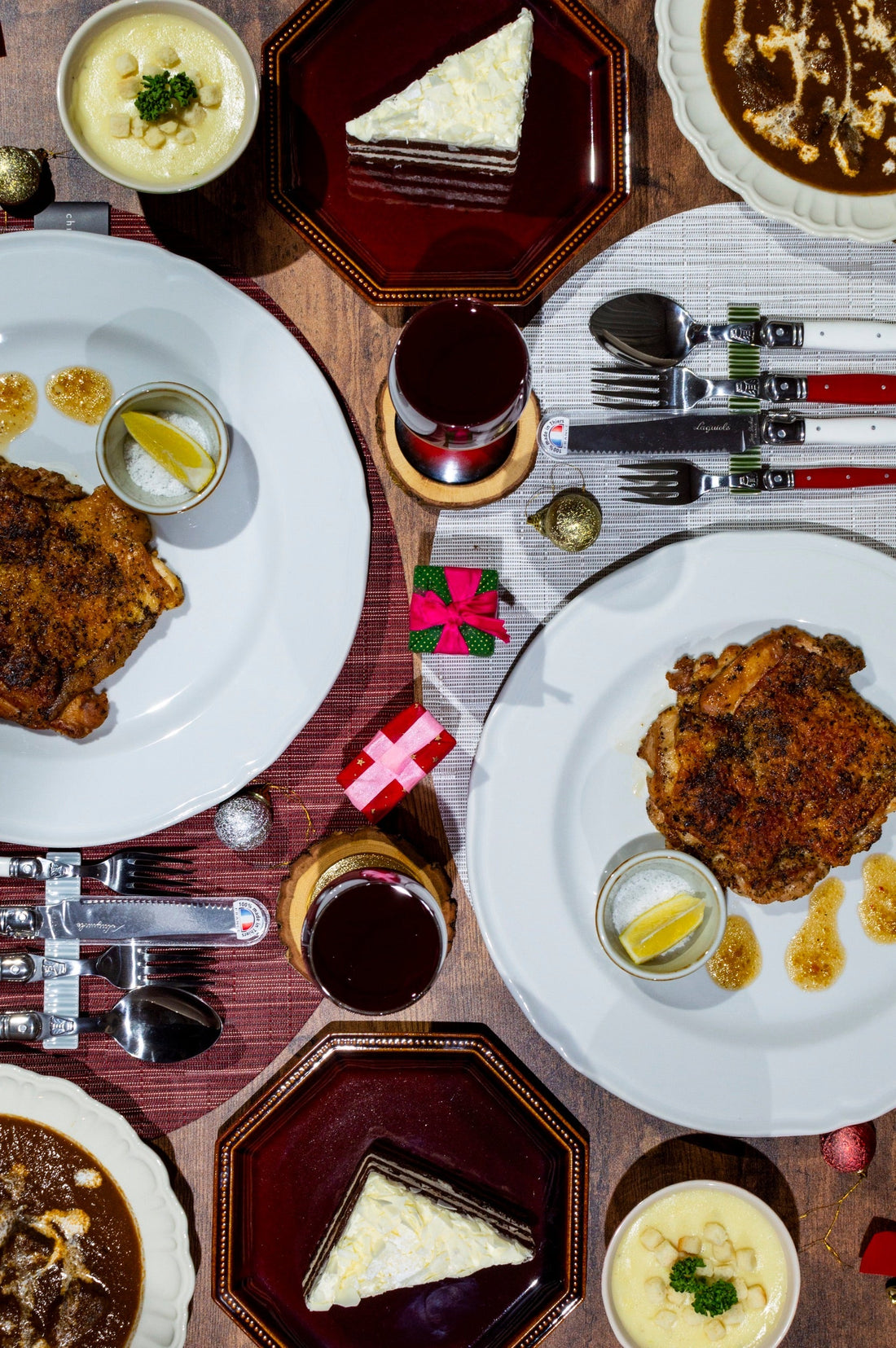 可愛い食器たちとともに素敵なクリスマスを