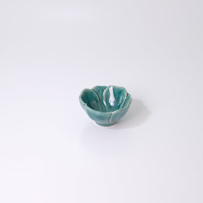 Camellia 2.5 inch small serving bowl