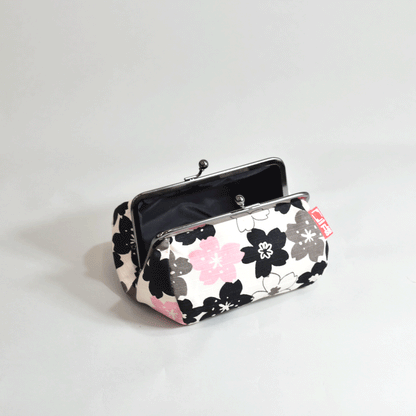 4-inch clasp cosmetic pouch