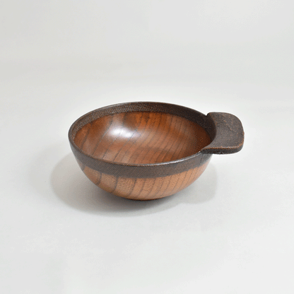 Wooden rice bowl with cloth and lacquer