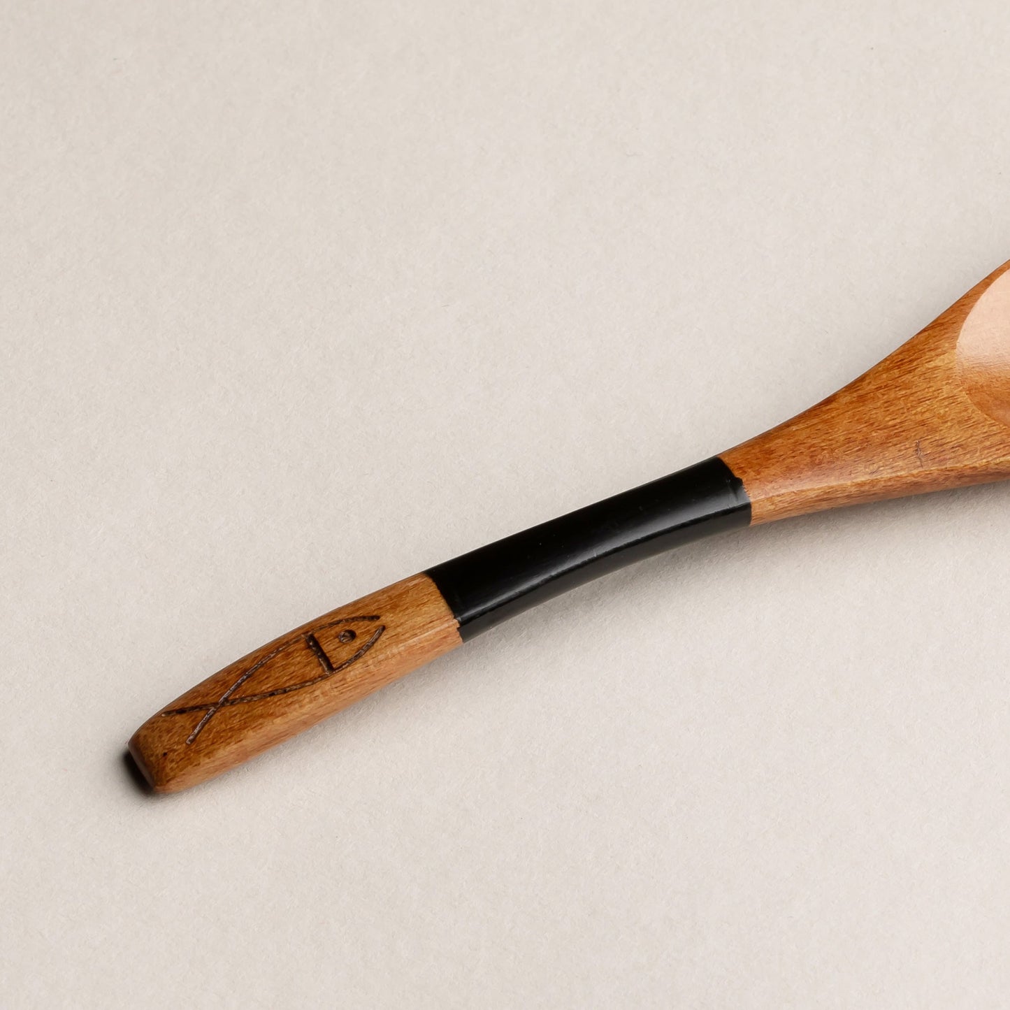 木製 塗分 スプーン 魚彫 大