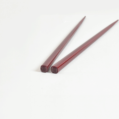 Lacquered chopsticks for guests, dishwasher safe