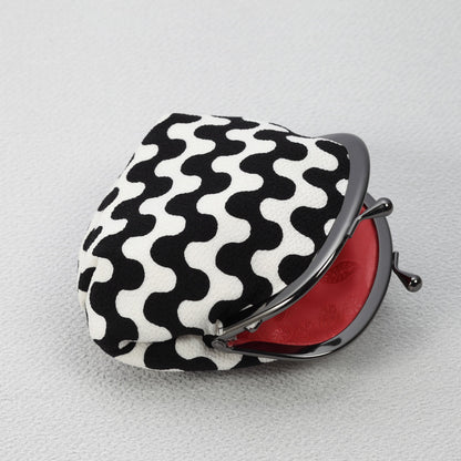 Chirimen clasp pouch