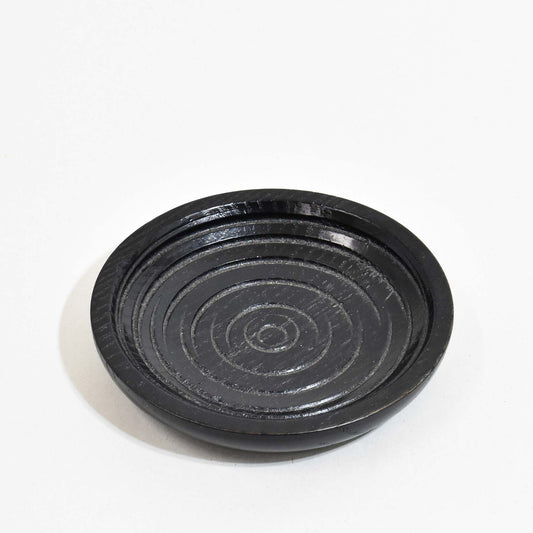 Wooden individual plates, swirl