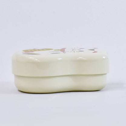 Maruko two-tiered bento box with white beckoning cat