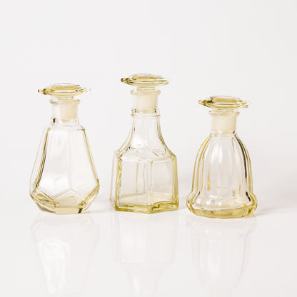 Reproduction soy sauce dispenser, cherry blossom, ancient color