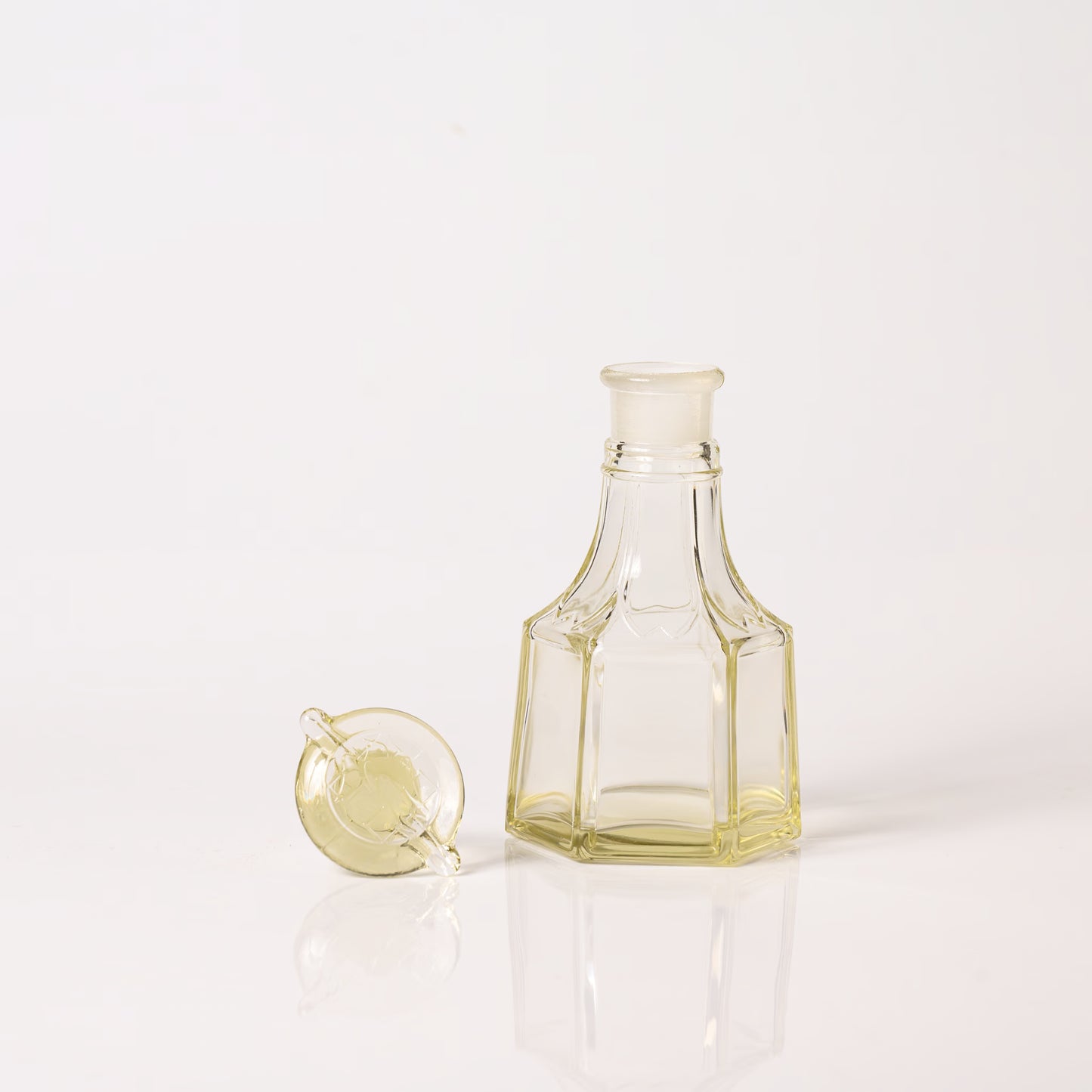 Reproduction soy sauce dispenser, cherry blossom, ancient color