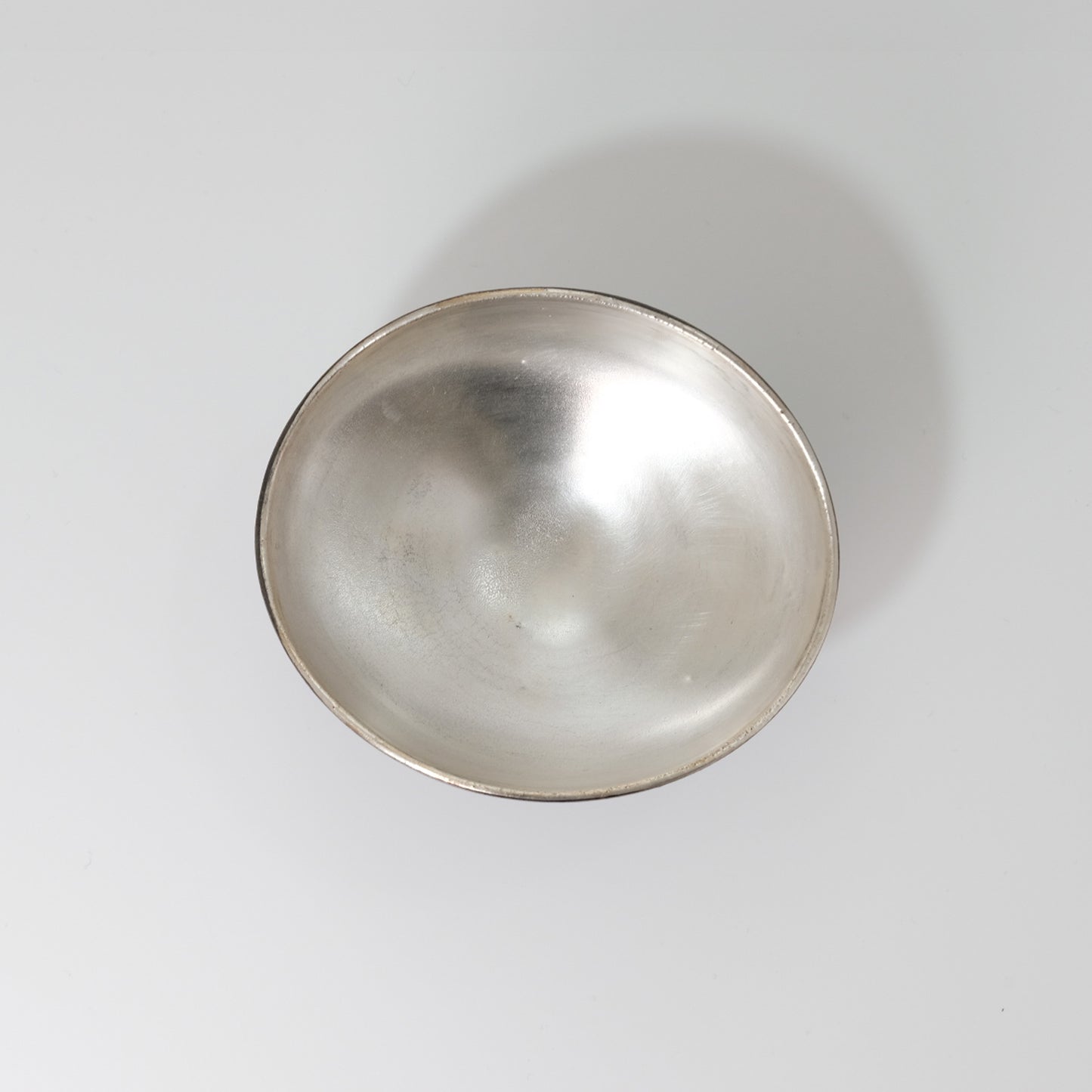 Curvale 4-inch bowl, silver glaze