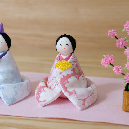 Large young chick with cherry blossoms and oranges